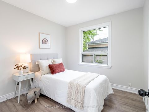 Photo 25 at 40 Cartwright Avenue, Glen Park, Toronto