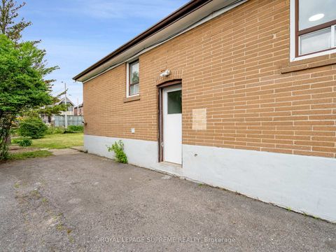 Photo 43 at 40 Cartwright Avenue, Glen Park, Toronto