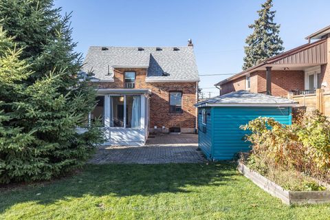 Photo 13 at 29 Mulholland Avenue W, Glen Park, Toronto