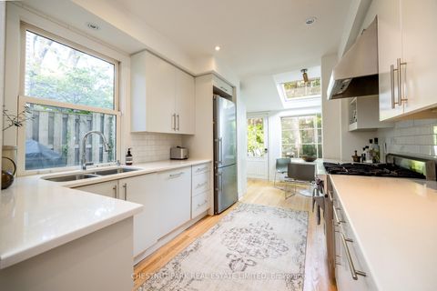 Photo 11 at 3 Ottawa Street, Moore Park, Toronto