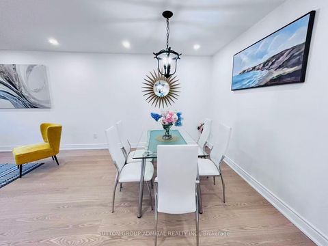 Photo 8 at 23 Hildenboro Square, L'Amoreaux, Toronto