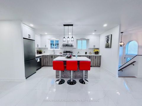 Photo 10 at 23 Hildenboro Square, L'Amoreaux, Toronto