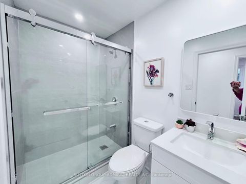 Photo 19 at 23 Hildenboro Square, L'Amoreaux, Toronto