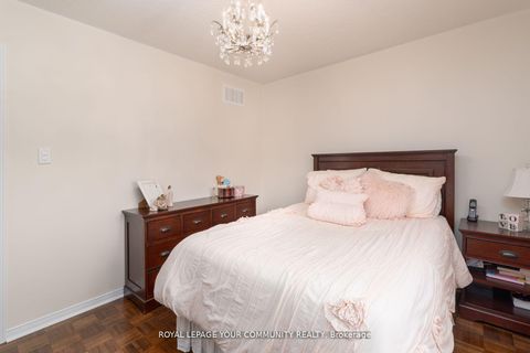 Photo 28 at 86 Corkwood Crescent, Maple, Vaughan