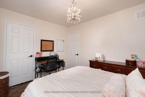 Photo 29 at 86 Corkwood Crescent, Maple, Vaughan