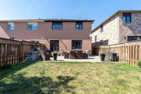 Photo 38 at 86 Corkwood Crescent, Maple, Vaughan