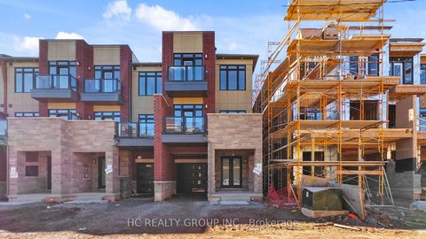 Photo 2 at 3304 Azam Way, GO Glenorchy, Oakville