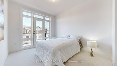 Photo 19 at 3304 Azam Way, GO Glenorchy, Oakville