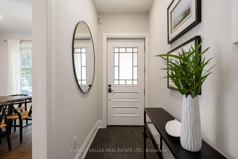 Photo 2 at 7 Edgedale Road, North St. James Town, Toronto