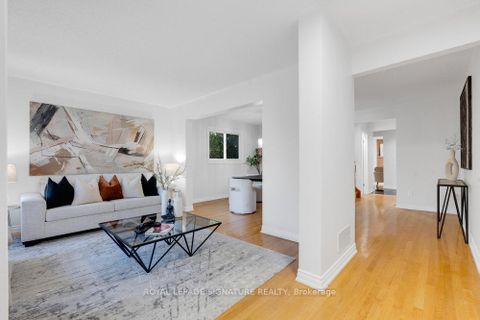 Photo 3 at 165 Clonmore Drive, Cliffside, Toronto