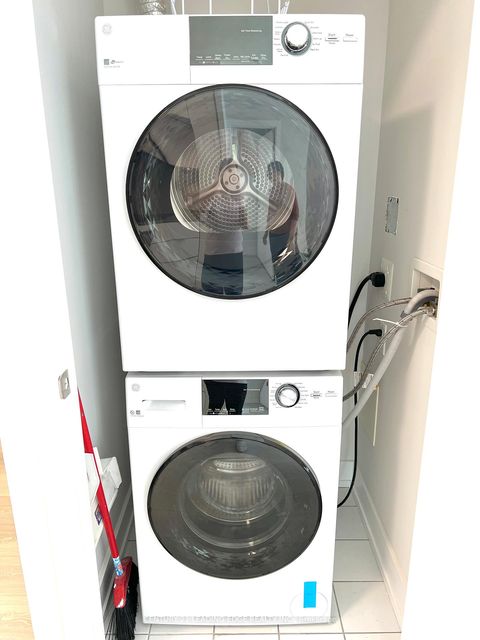 Photo 6 at 209 - 28 AVONDALE Avenue, Willowdale East, Toronto