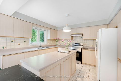 Photo 18 at 380 Summerchase Drive, RO River Oaks, Oakville