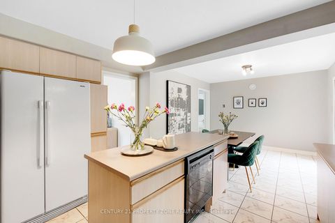 Photo 20 at 380 Summerchase Drive, RO River Oaks, Oakville