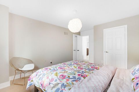 Photo 34 at 380 Summerchase Drive, RO River Oaks, Oakville