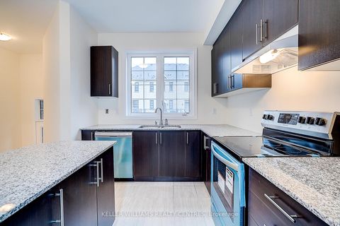 Photo 9 at 41 Milbourne Lane, Oak Ridges, Richmond Hill