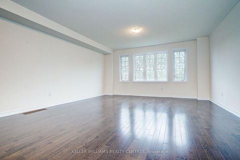 Photo 13 at 41 Milbourne Lane, Oak Ridges, Richmond Hill