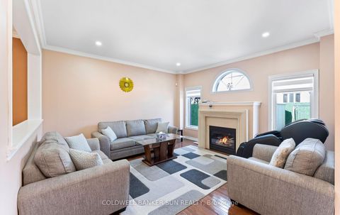 Photo 13 at 164 Canada Drive, Vellore Village, Vaughan