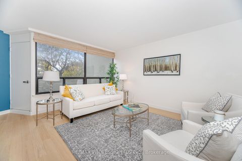 Photo 8 at A12 - 284 Mill Road, Markland Wood, Toronto