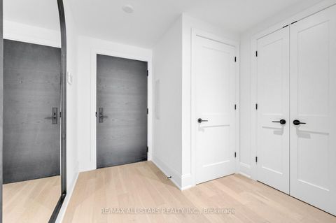 Photo 10 at 201 - 355 Bedford Park Avenue, Nortown, Toronto