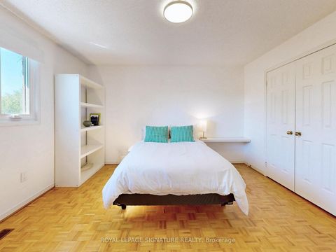 Photo 12 at 48 Millcroft Way, Brownridge, Vaughan