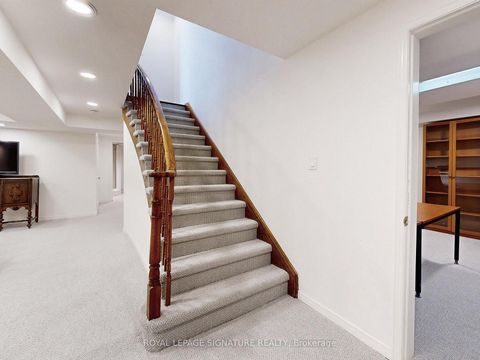 Photo 17 at 48 Millcroft Way, Brownridge, Vaughan