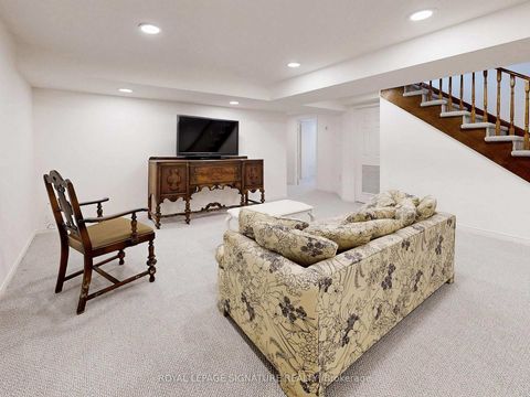 Photo 18 at 48 Millcroft Way, Brownridge, Vaughan