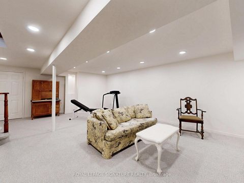 Photo 19 at 48 Millcroft Way, Brownridge, Vaughan