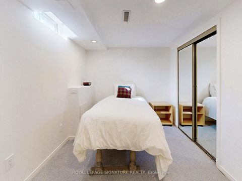 Photo 20 at 48 Millcroft Way, Brownridge, Vaughan