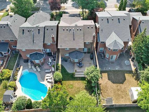 Photo 26 at 48 Millcroft Way, Brownridge, Vaughan