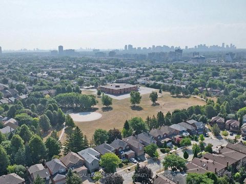 Photo 30 at 48 Millcroft Way, Brownridge, Vaughan