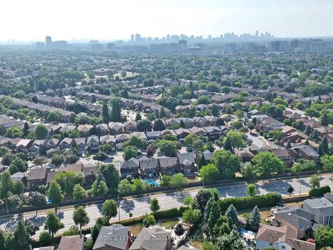 Photo 33 at 48 Millcroft Way, Brownridge, Vaughan