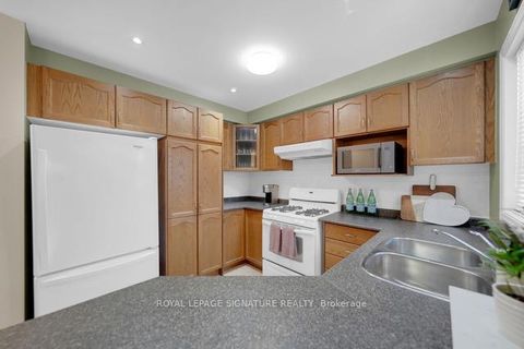 Photo 13 at 2430 Lazio Lane, WT West Oak Trails, Oakville