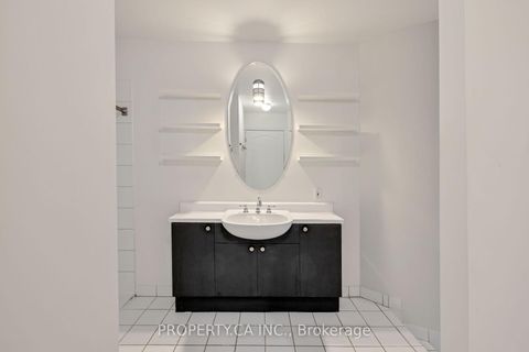 Photo 11 at 1017 - 155 Dalhousie Street, Yonge Corridor, Toronto