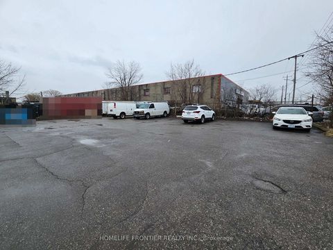 Photo 2 at 13 Racine Road, Clairville, Toronto