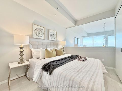 Photo 10 at 3910 - 197 Yonge Street, Yonge Corridor, Toronto