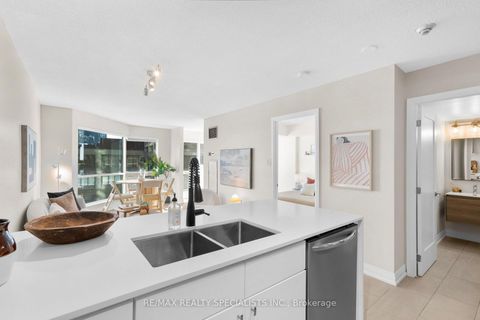 Photo 7 at 710 - 10 Yonge Street, Waterfront Communities C1, Toronto