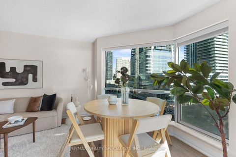 Photo 12 at 710 - 10 Yonge Street, Waterfront Communities C1, Toronto