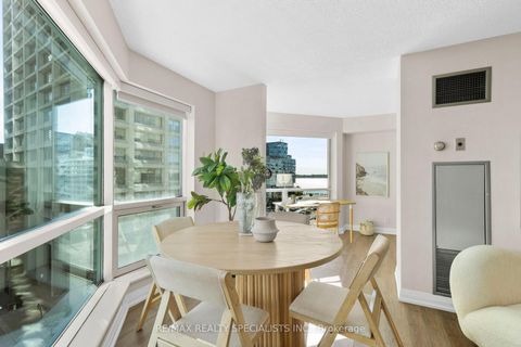 Photo 13 at 710 - 10 Yonge Street, Waterfront Communities C1, Toronto