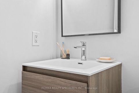 Photo 16 at 710 - 10 Yonge Street, Waterfront Communities C1, Toronto