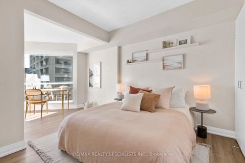 Photo 17 at 710 - 10 Yonge Street, Waterfront Communities C1, Toronto