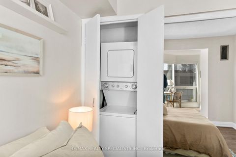 Photo 23 at 710 - 10 Yonge Street, Waterfront Communities C1, Toronto