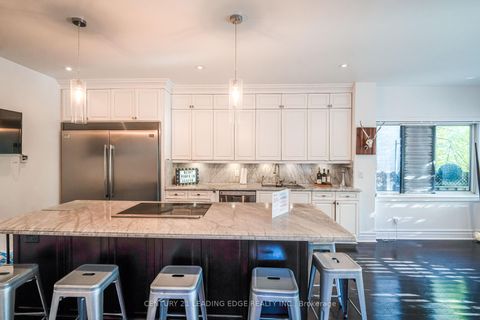 Photo 7 at 137 PARKVIEW Avenue, Willowdale East, Toronto