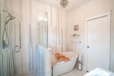 Photo 17 at 137 PARKVIEW Avenue, Willowdale East, Toronto