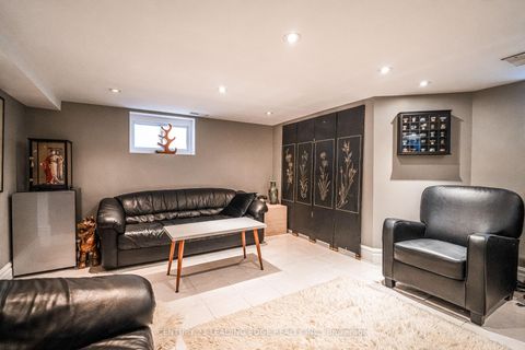 Photo 25 at 137 PARKVIEW Avenue, Willowdale East, Toronto