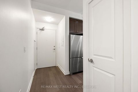 Photo 2 at 326 - 555 William Graham Drive, Rural Aurora, Aurora