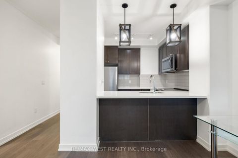 Photo 4 at 326 - 555 William Graham Drive, Rural Aurora, Aurora