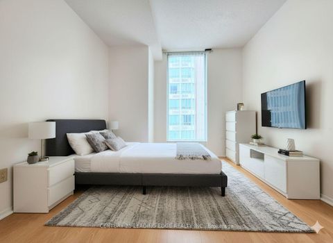 Photo 7 at 901 - 55 Centre Avenue, Bay Street Corridor, Toronto