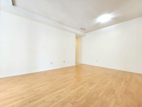 Photo 12 at 901 - 55 Centre Avenue, Bay Street Corridor, Toronto