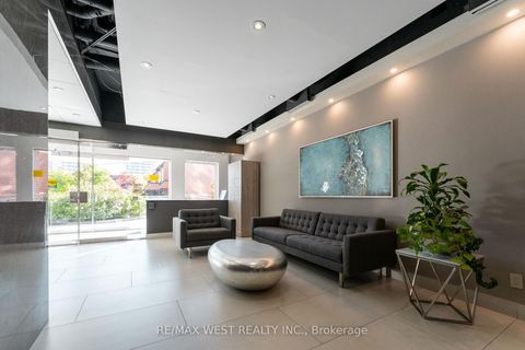 Photo 3 at 205 - 725 King Street W, Niagara, Toronto