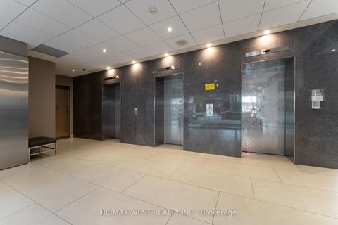 Photo 4 at 205 - 725 King Street W, Niagara, Toronto